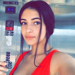 Meet your Posher, Analise